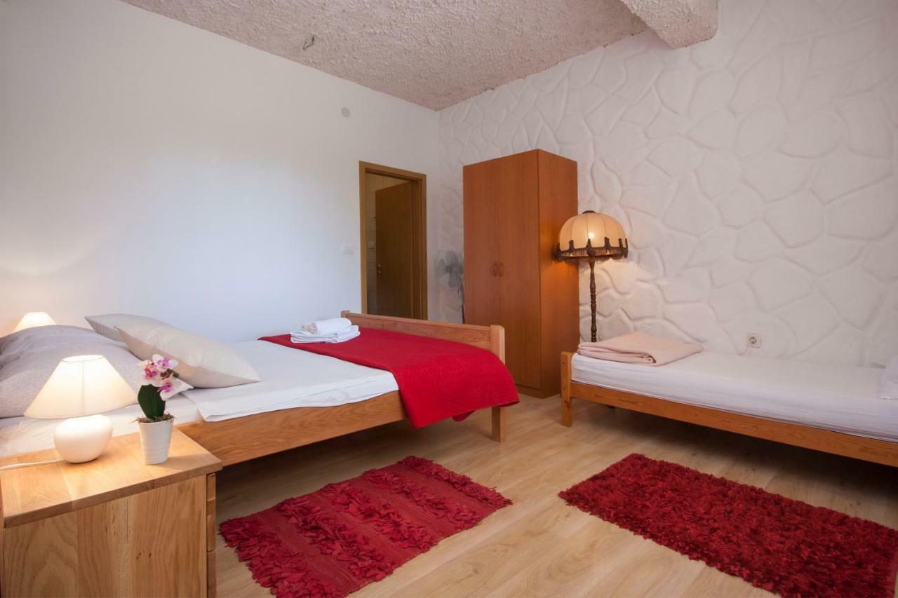 Rooms Katarina Lozovac Exteriör bild